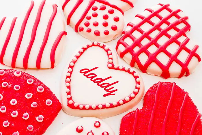 valentine cookies with daddy on one