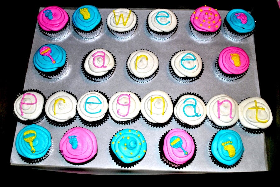 we are pregnant cupcake reveal