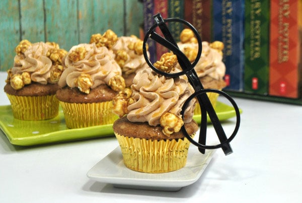butter beer cupcakes with caramel popcorn
