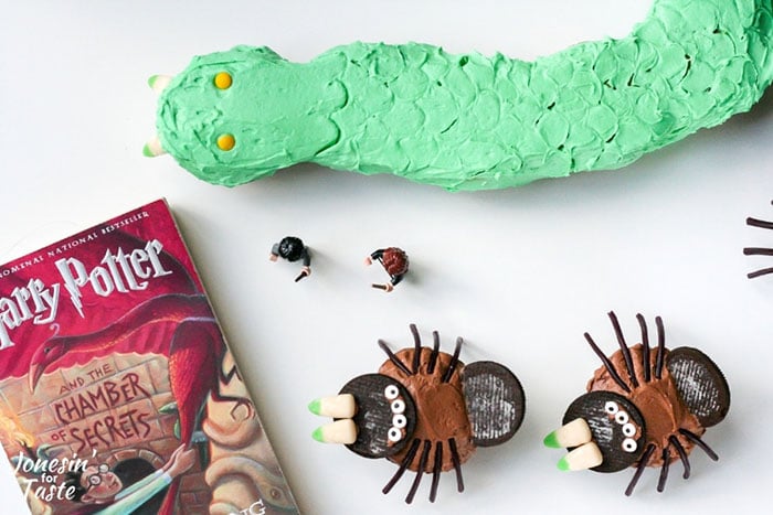 Harry Potter basilisk snake and giant spider acromantula cupcakes for Halloween