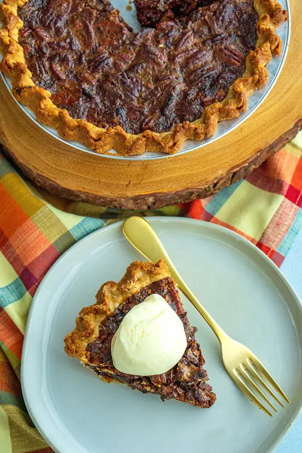 dark chocolate pecan pie