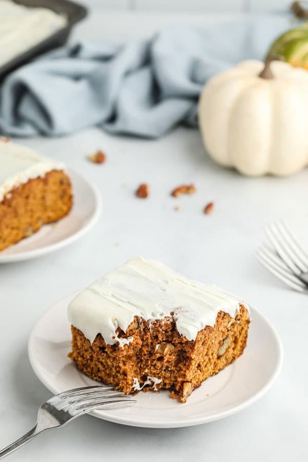 pumpkin cake with cream cheese frosting