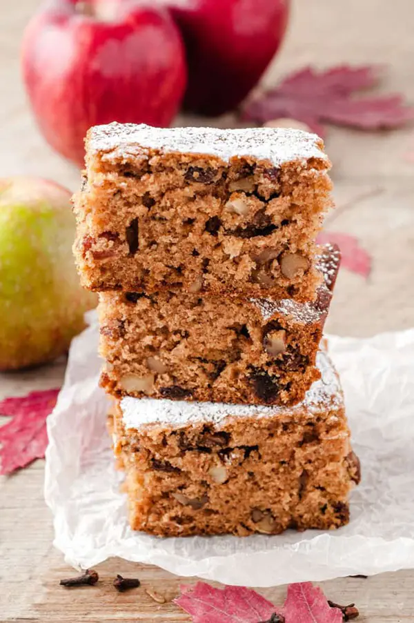 apple walnut cake