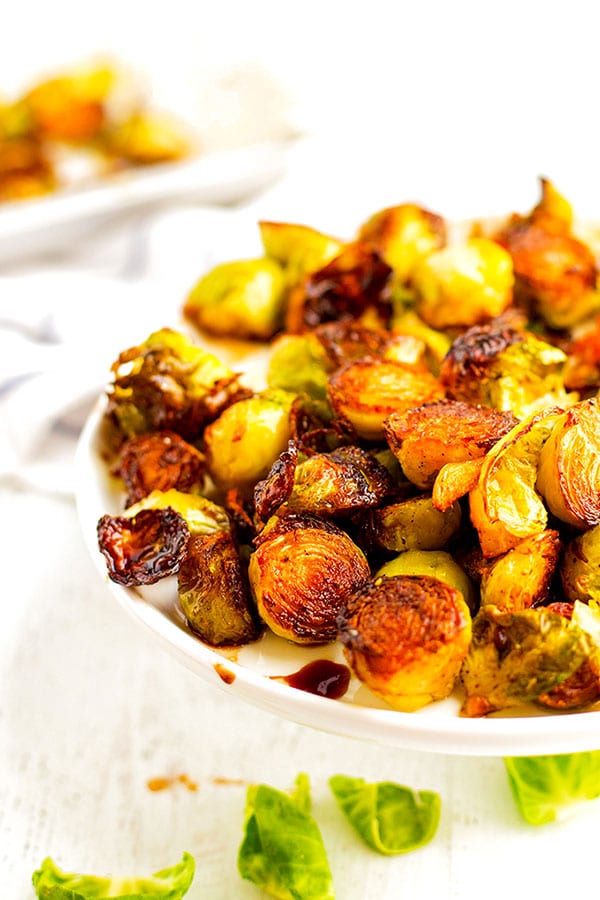 balsamic garlic roasted brussels sprouts