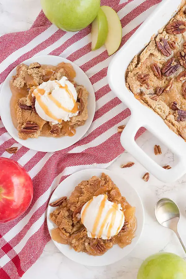 caramel apple dump cake