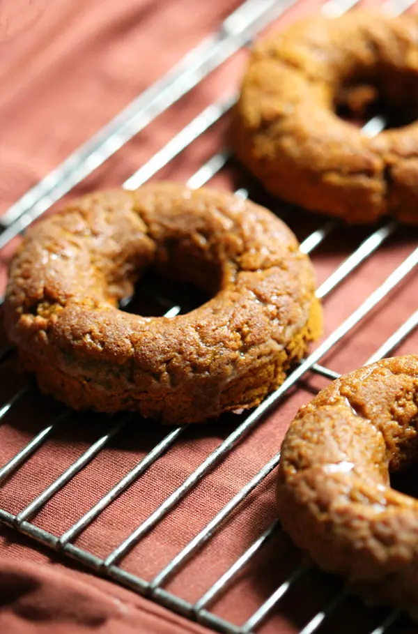 cinnamon glazed pumpkin donuts