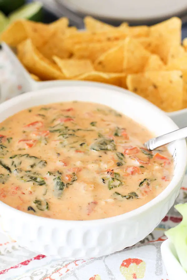 spinach con queso