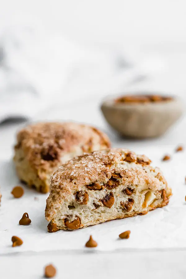 apple cinnamon scones