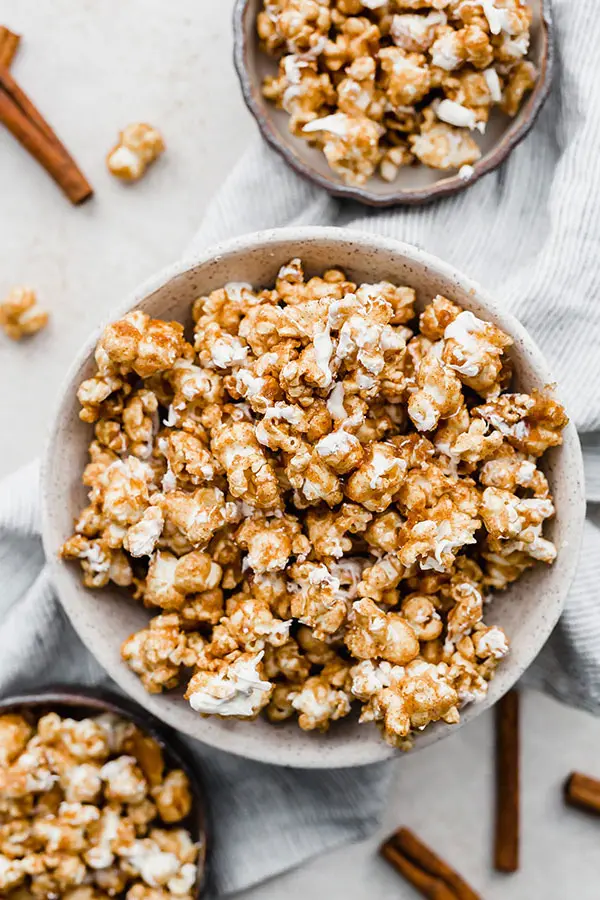 cinnamon roll popcorn