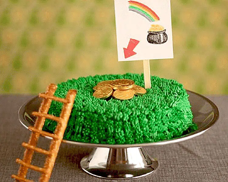 a leprechaun trap cake