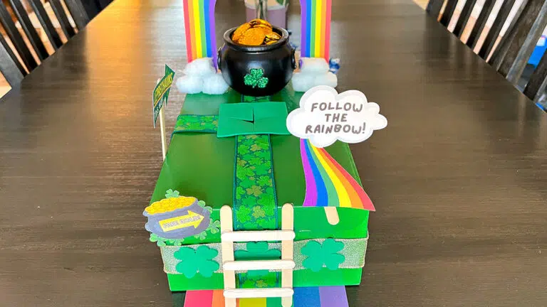 a leprechaun trap made from a shoebox