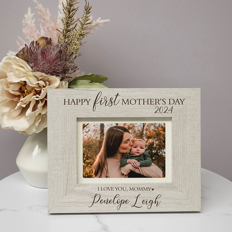 a personalized Mother's Day photo frame