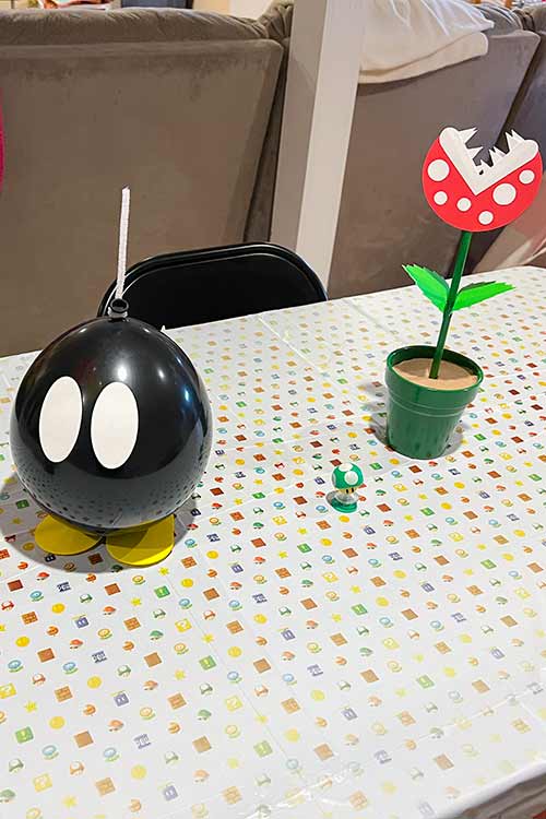 Mario-themed party table