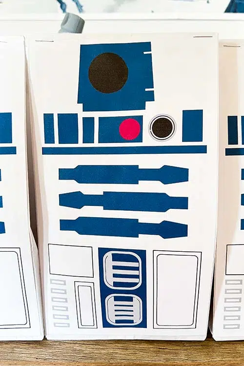 R2-D2 party favor bags